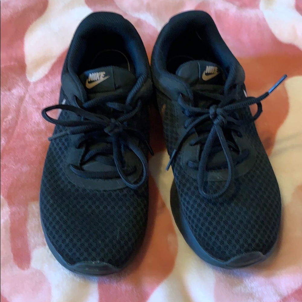 Nike black & rose gold sneakers!